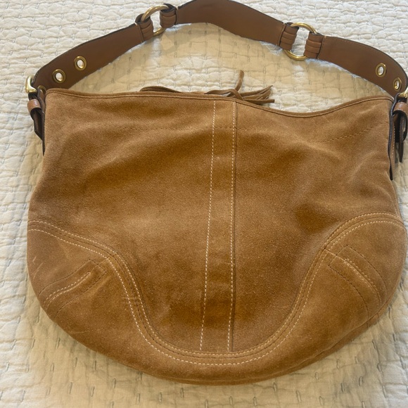 Coach suede handbag. - Picture 4 of 12